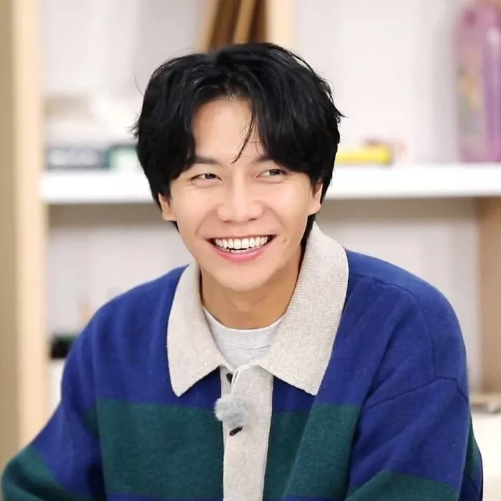 Recent activity shot of Lee Seunggi