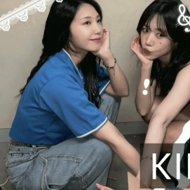 Behind-the-scenes cut of Jung Eunji