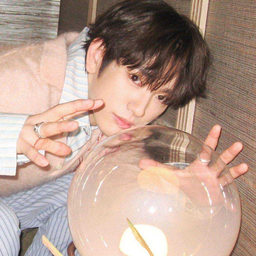 Foto kegiatan terbaru dari Park Jinyoung