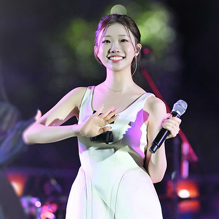 A moment captured by a fan of Jung Seojoo