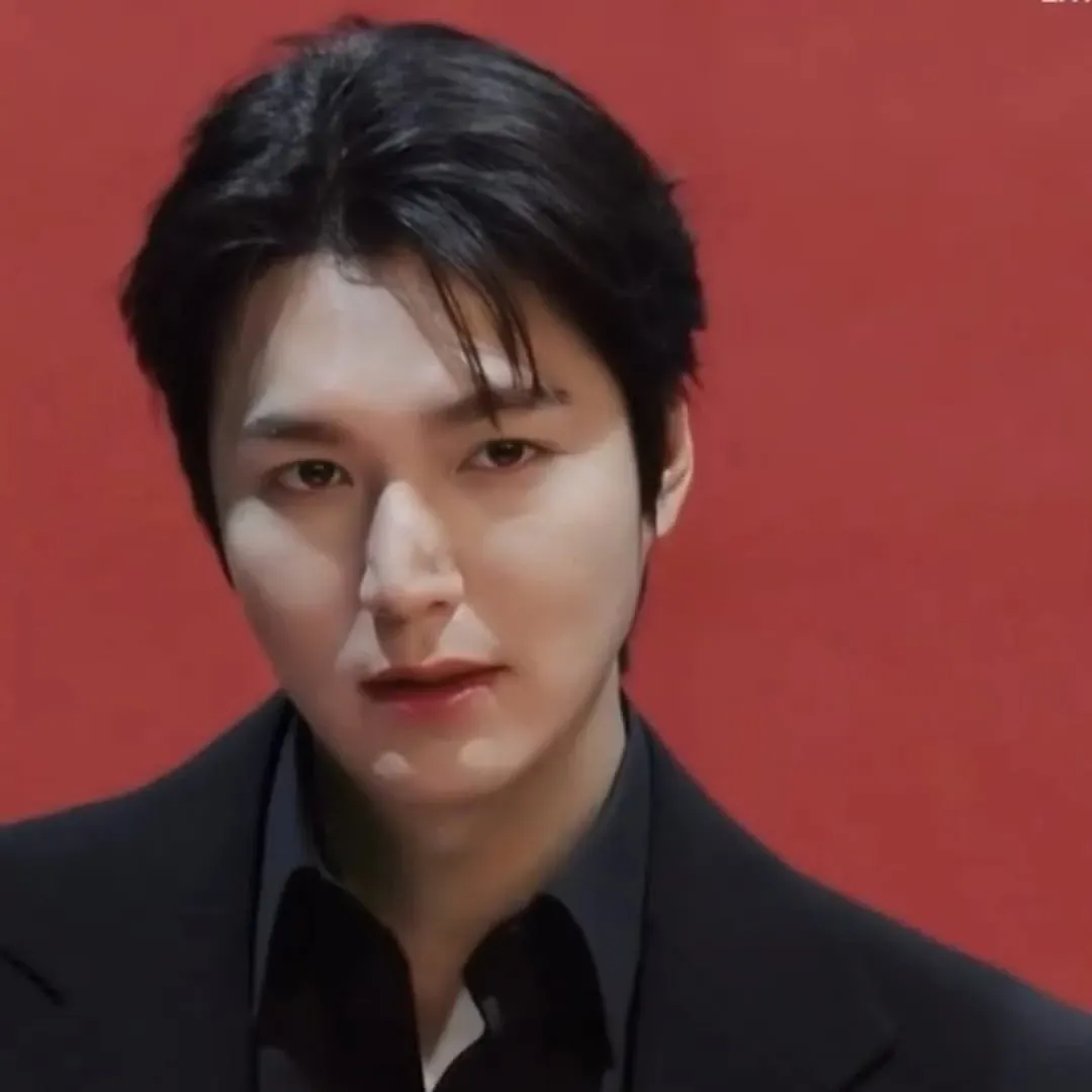 Recent activity shot of Lee Minho