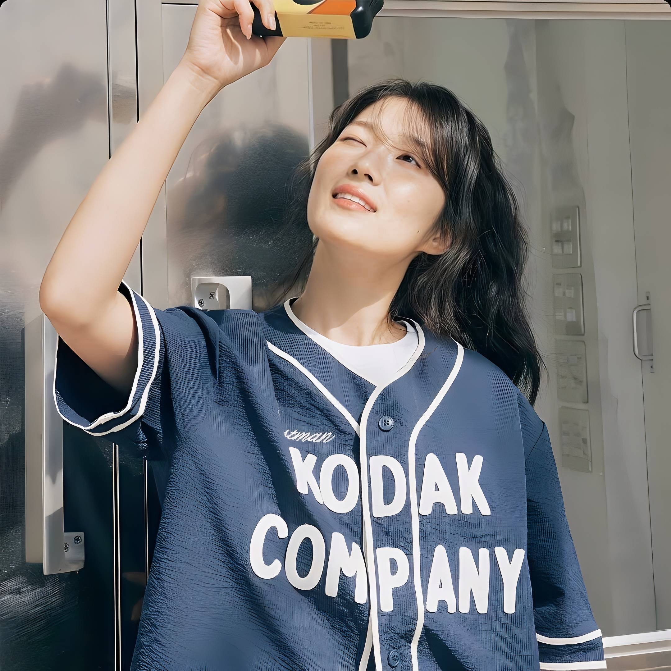 A moment captured by a fan of Kim Hyeyoon