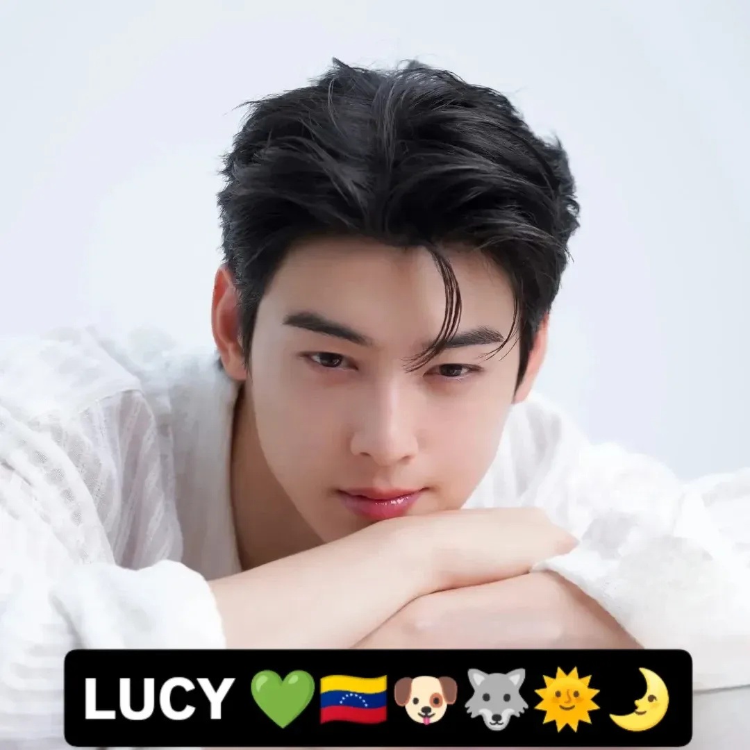 Behind-the-scenes cut of Cha Eunwoo