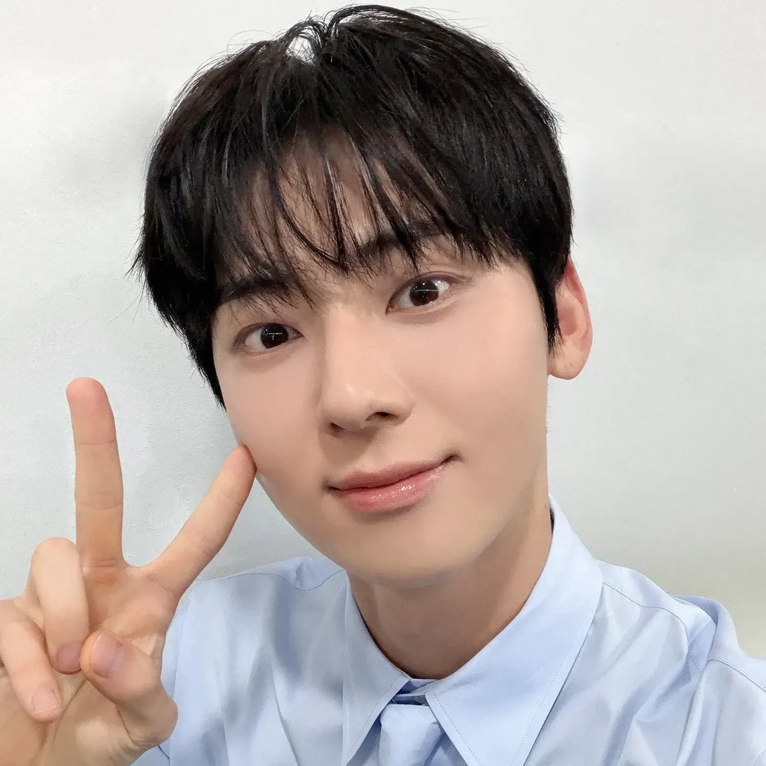 Recent activity shot of Hwang Minhyun