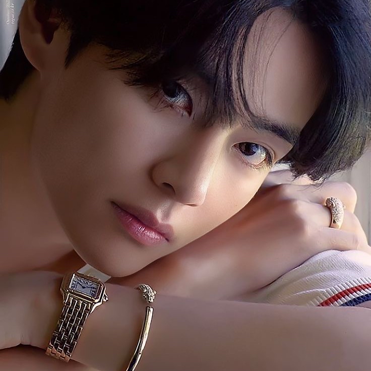 Foto terbaru dari Kim Taehyung (V)