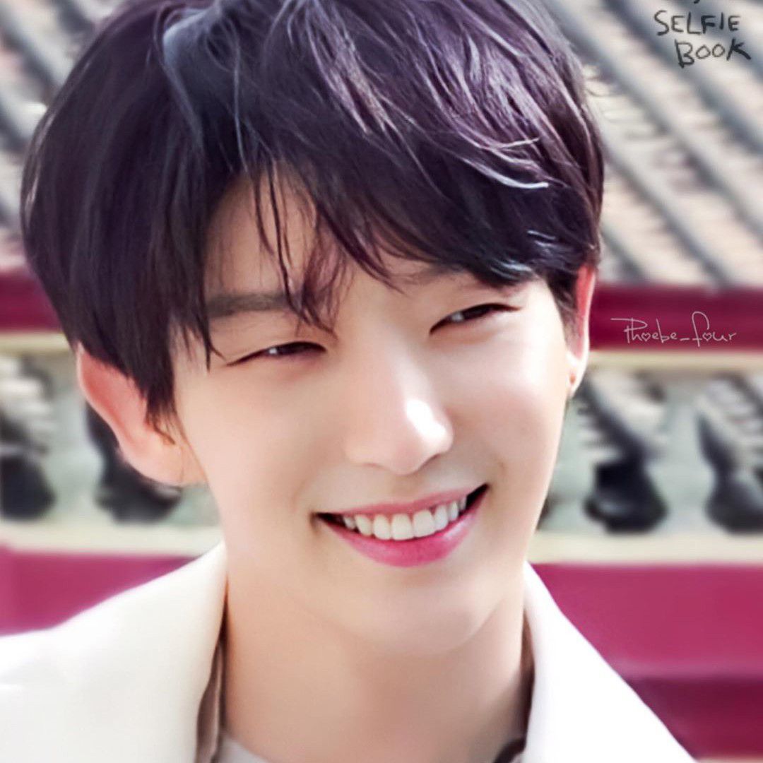 李準基的最新照片