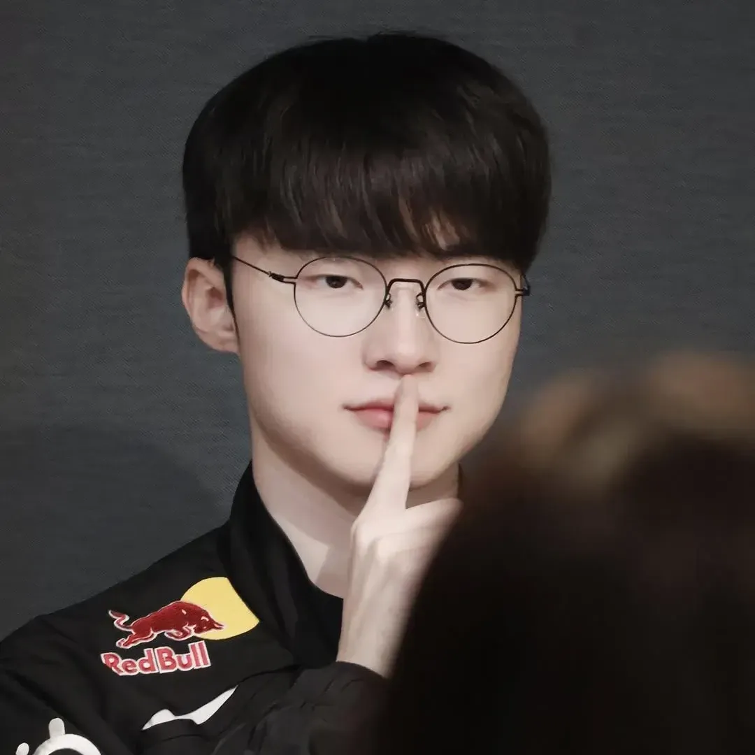 Behind-the-scenes cut of Faker