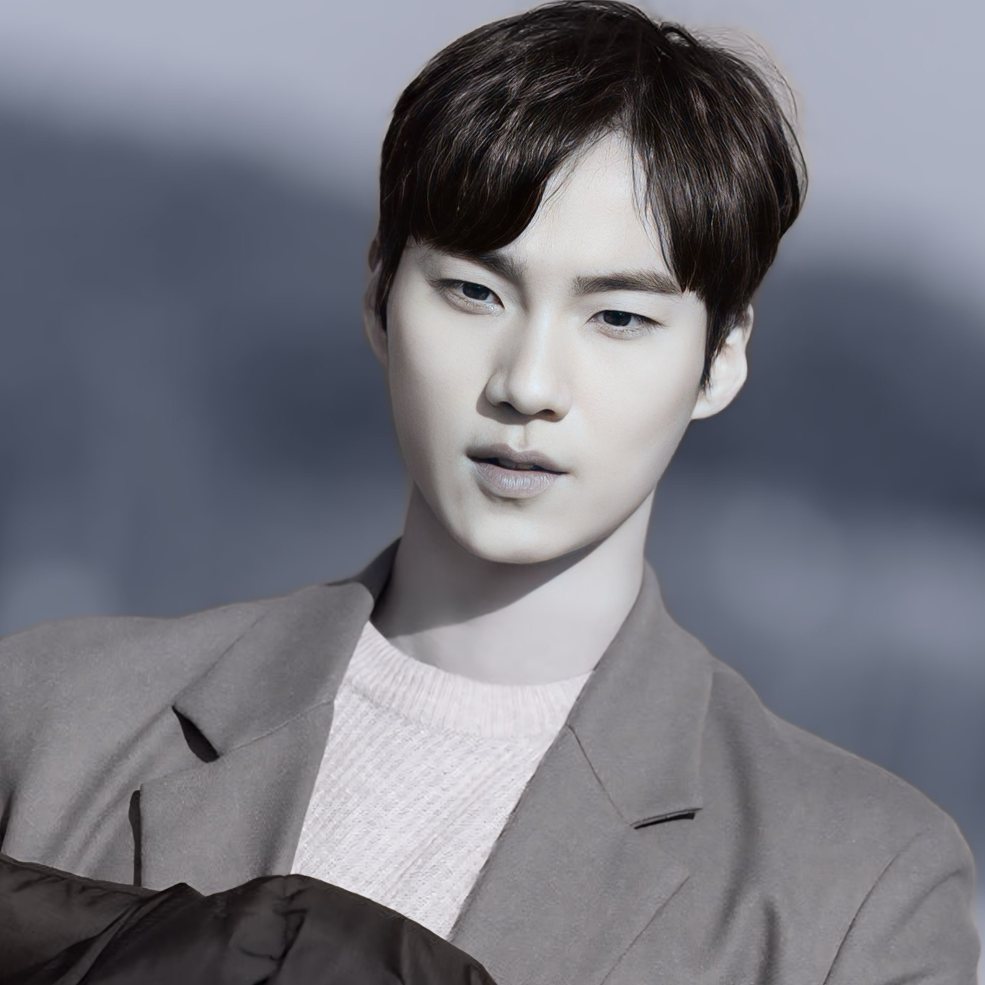 Recent activity shot of Lee Hongnae