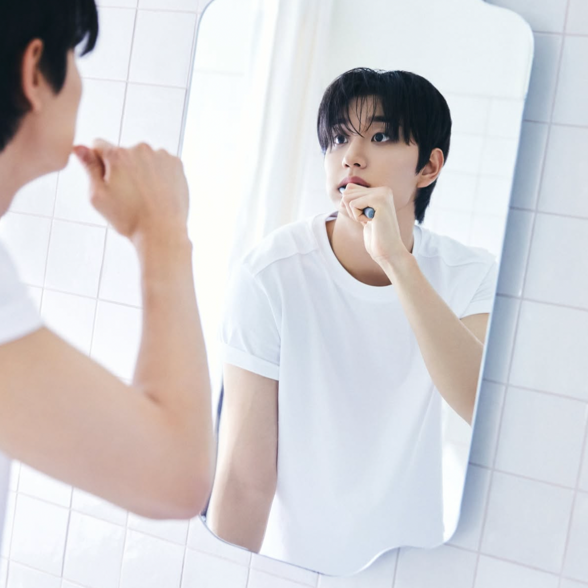 A moment captured by a fan of Kim Jaewon
