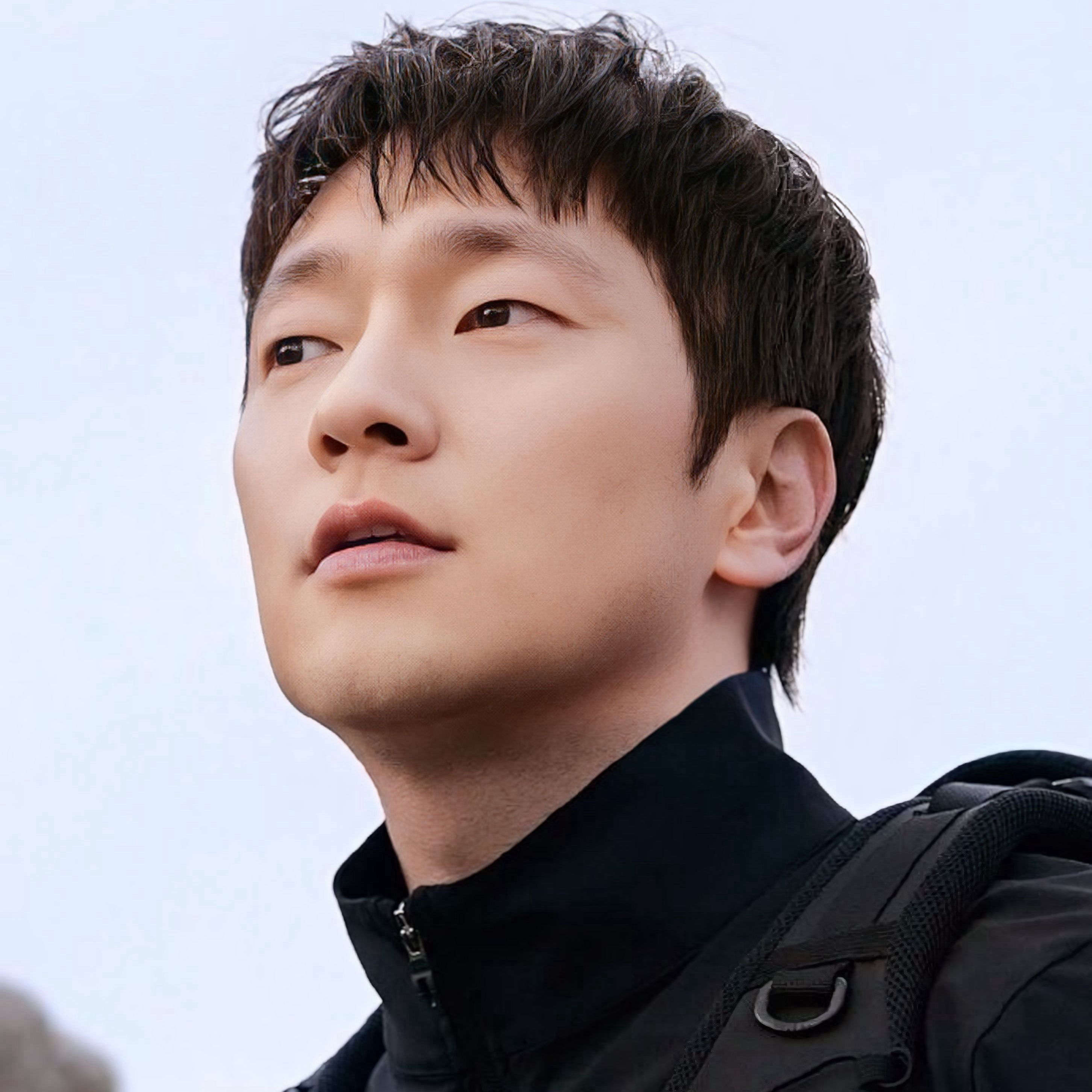 Recent activity shot of Son Seokkoo