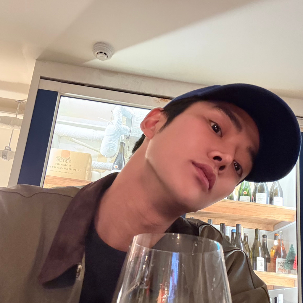 Momen yang diabadikan oleh penggemar Rowoon