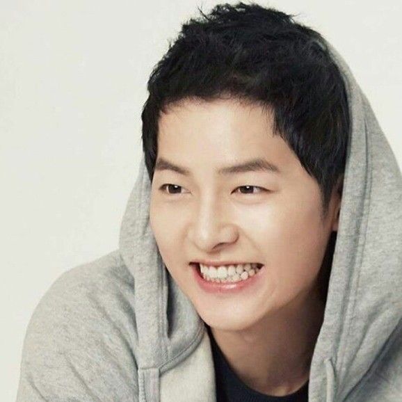 粉丝拍下的宋钟基瞬间