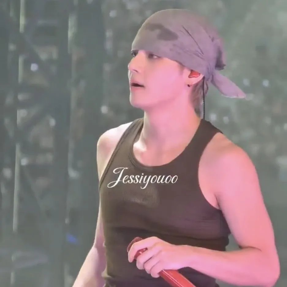 Latest photo of Kim Taehyung (V)