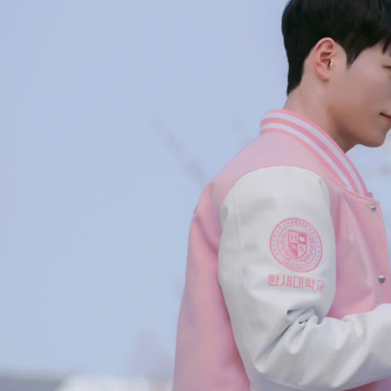 Behind-the-scenes cut of Jisoo (1995)