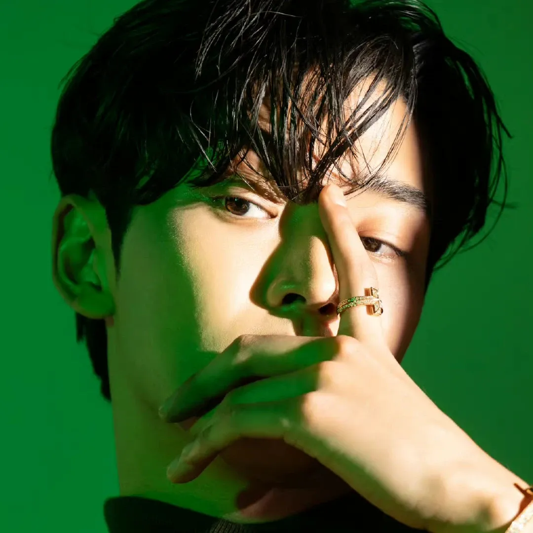 Foto terbaru dari Rowoon