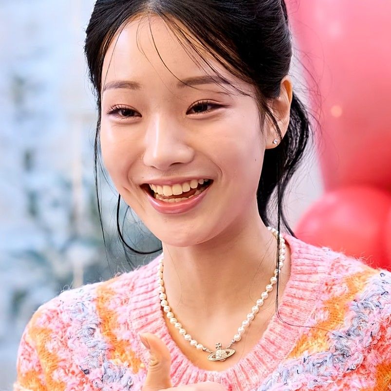 A moment captured by a fan of Kim Soyeon (2004)