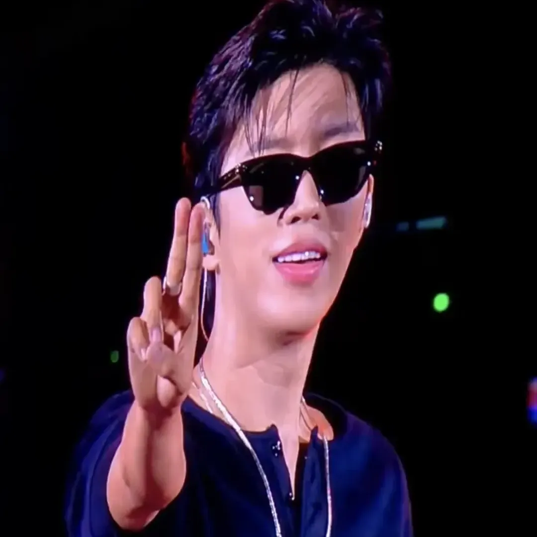 Recent activity shot of Lim Youngwoong