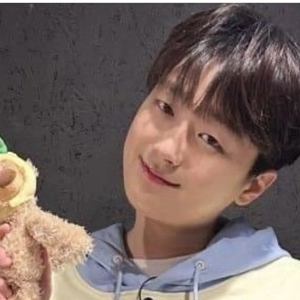 Momen yang diabadikan oleh penggemar Lee Chanwon