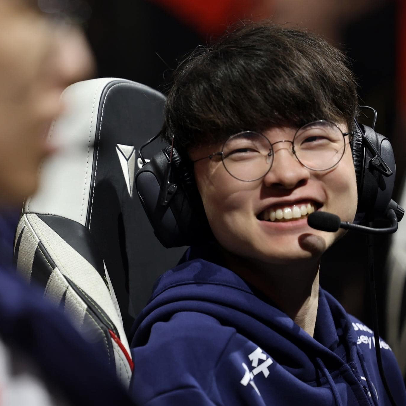 Behind-the-scenes cut of Faker