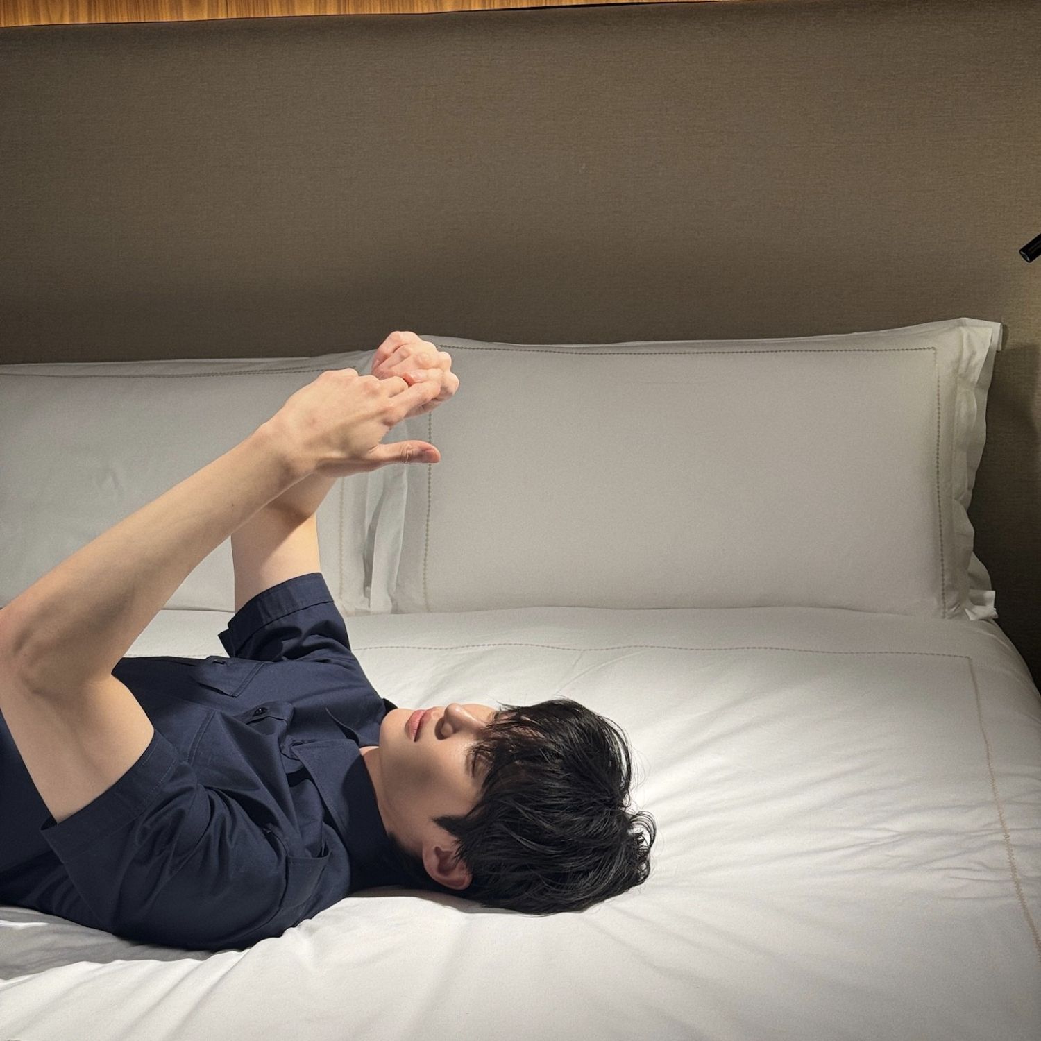 Behind-the-scenes cut of Byeon Wooseok