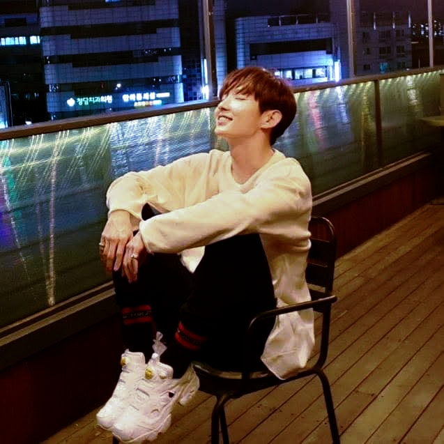 Behind-the-scenes cut of Lee Joongi