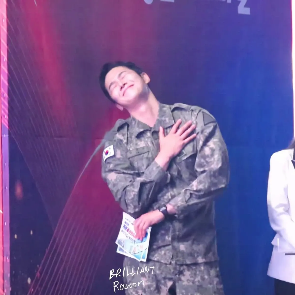 Cuplikan di balik layar dari Rowoon