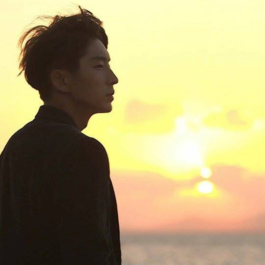 Behind-the-scenes cut of Lee Joongi