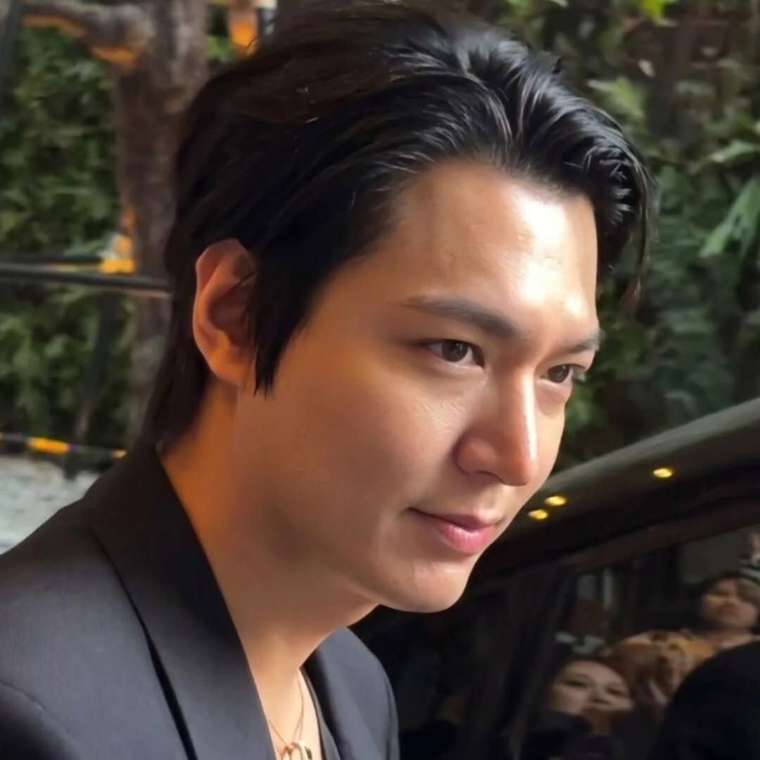 イ・ミンホの最近の活動ショット