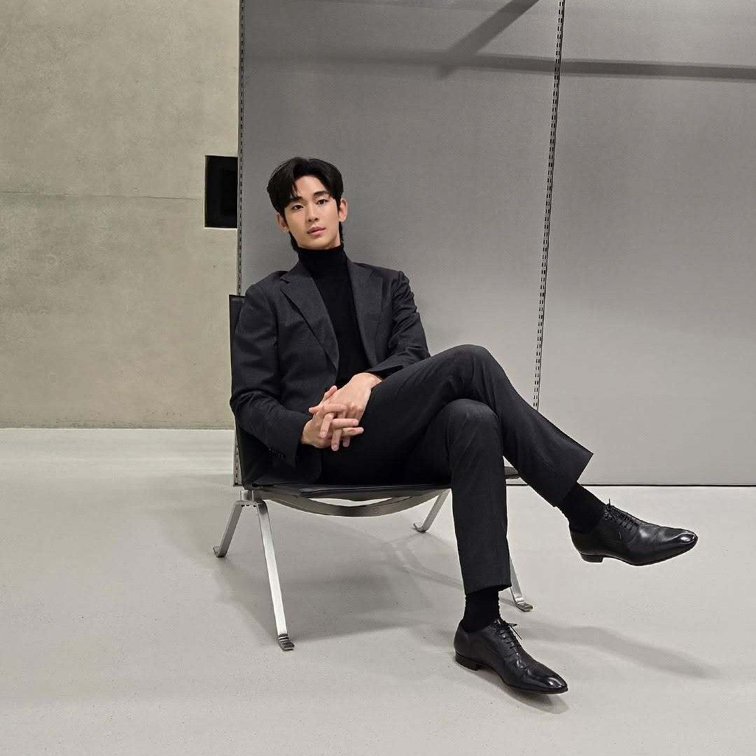 Behind-the-scenes cut of Kim Soohyun