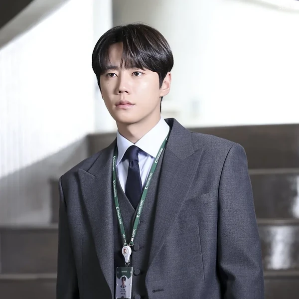Popular profile photo of Lee Junyoung loved by fans