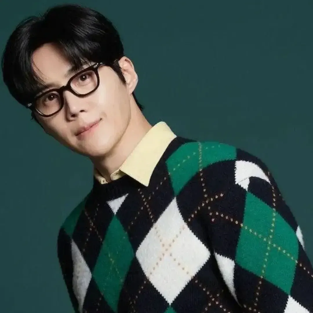 Behind-the-scenes cut of Kim Seonho