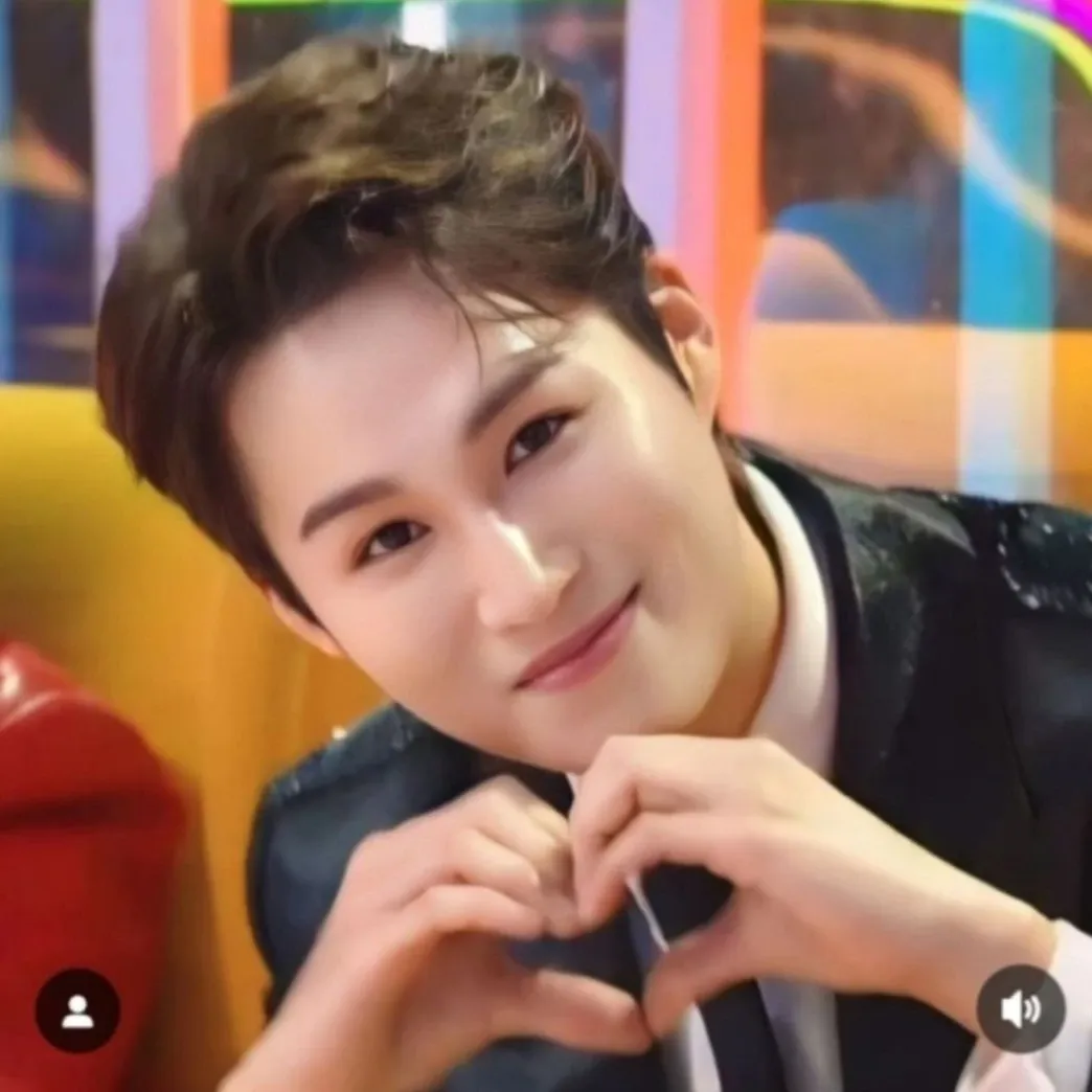 A moment captured by a fan of Kim Heejae