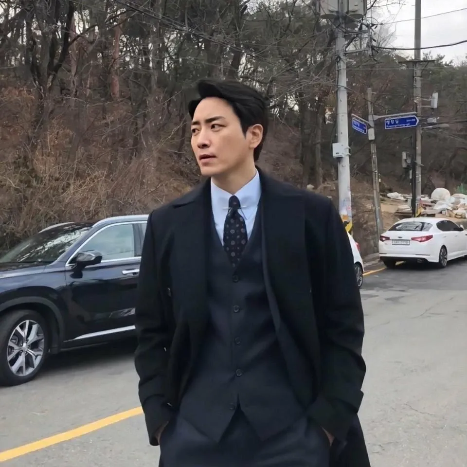A moment captured by a fan of Lee Joonhyuk