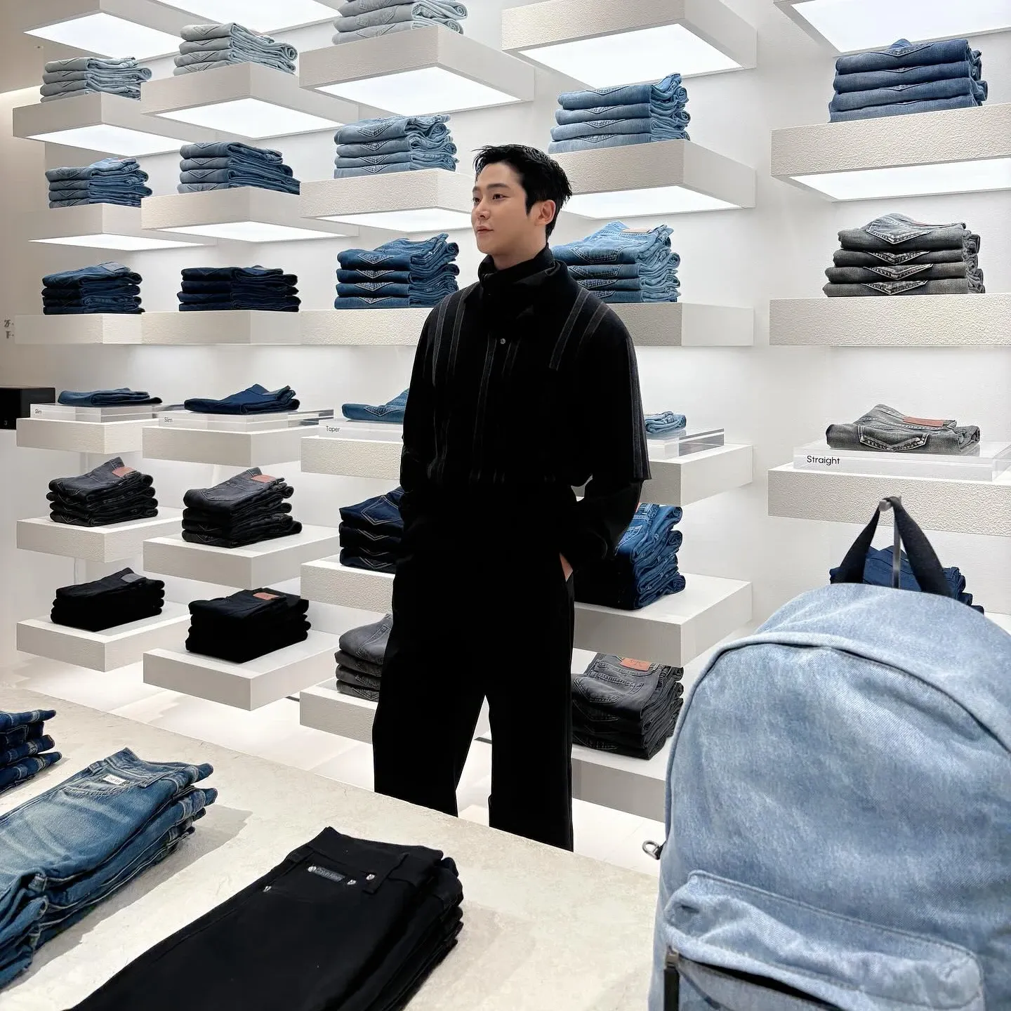 Momen yang diabadikan oleh penggemar Rowoon