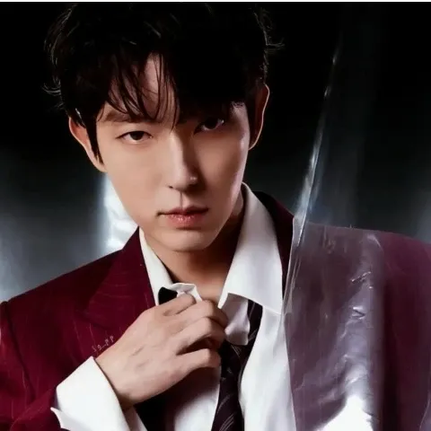 Recent activity shot of Lee Joongi