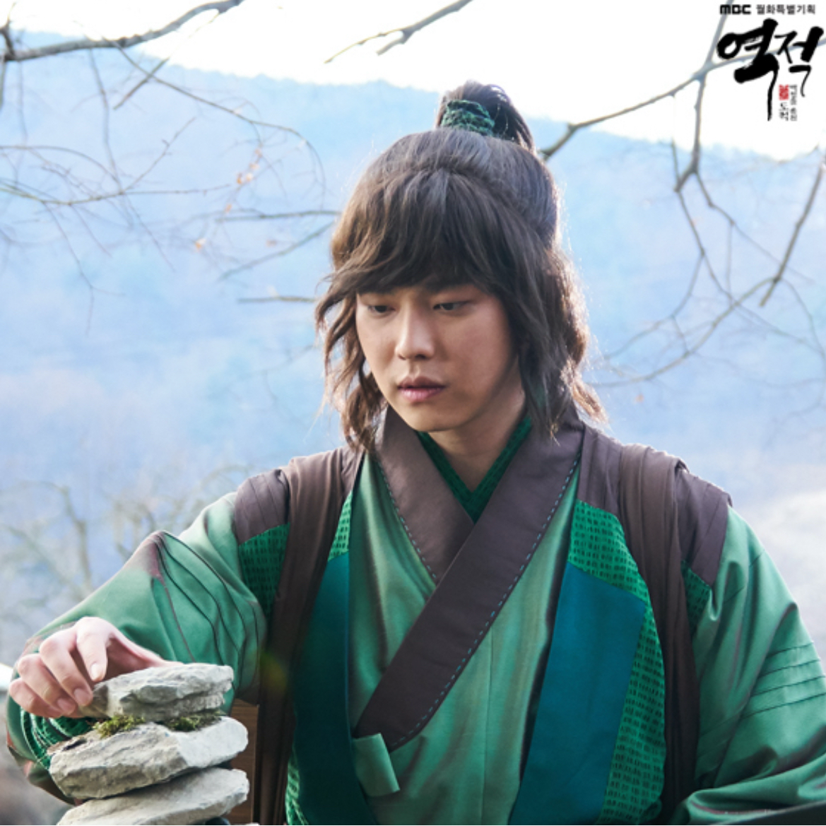 Behind-the-scenes cut of Yoon Kyunsang