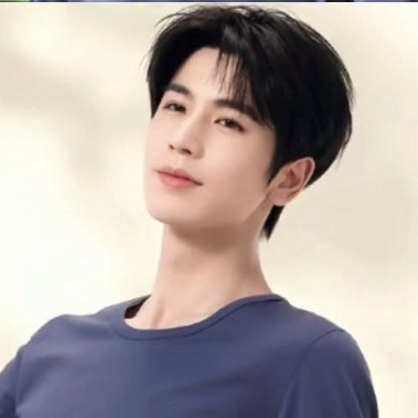 Recent activity shot of Zhang Linghe