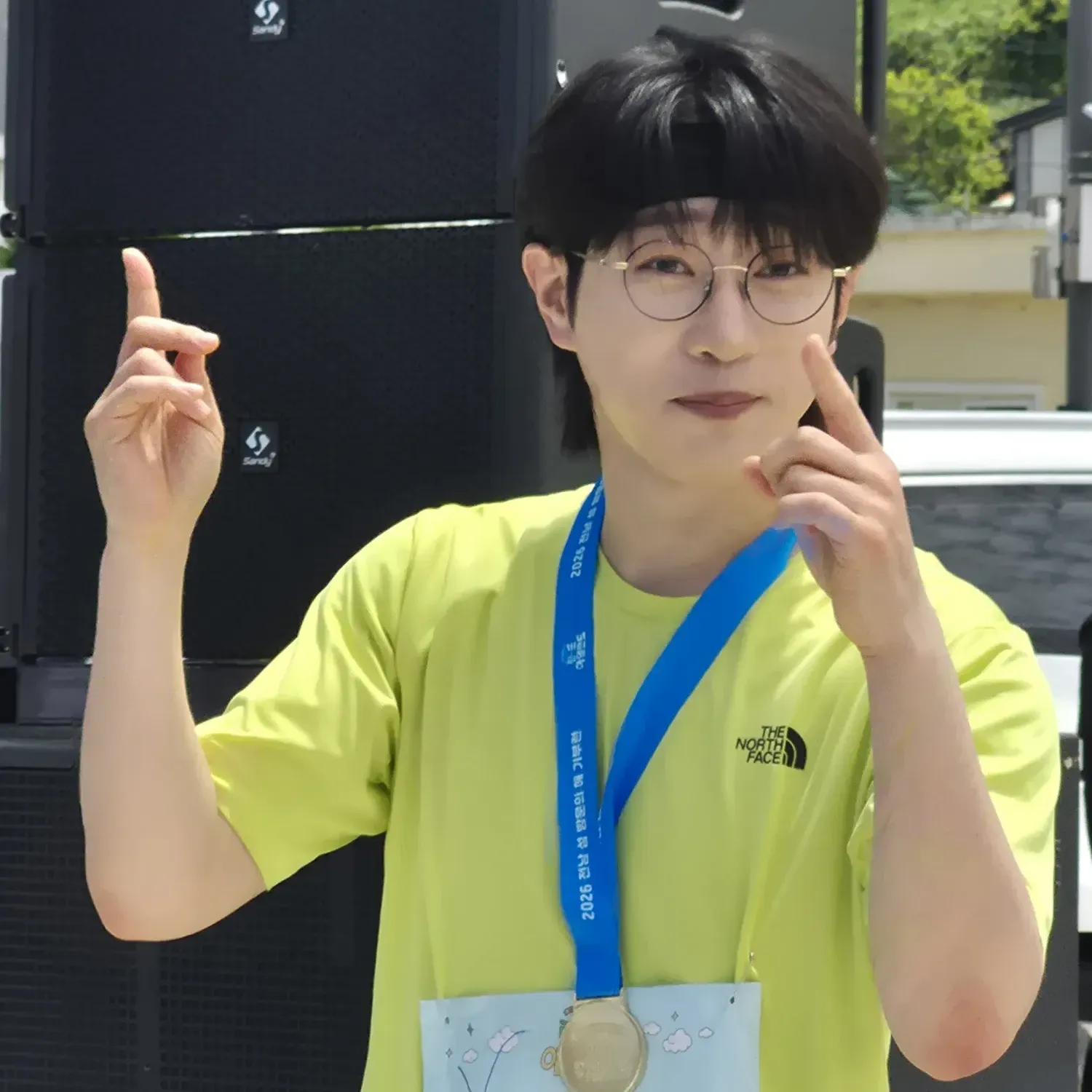 A moment captured by a fan of An Sunghoon