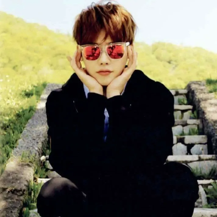 Recent activity shot of Lee Jongsuk