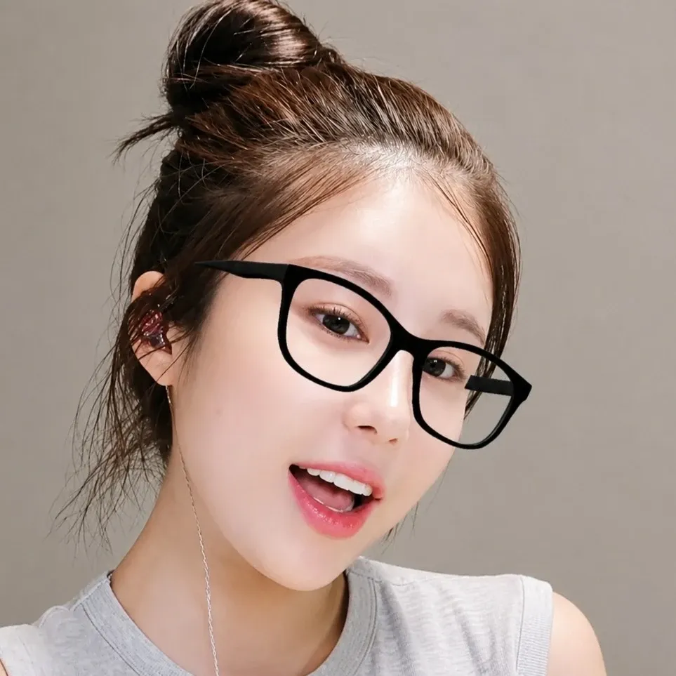 Cuplikan di balik layar dari Kim Soyou
