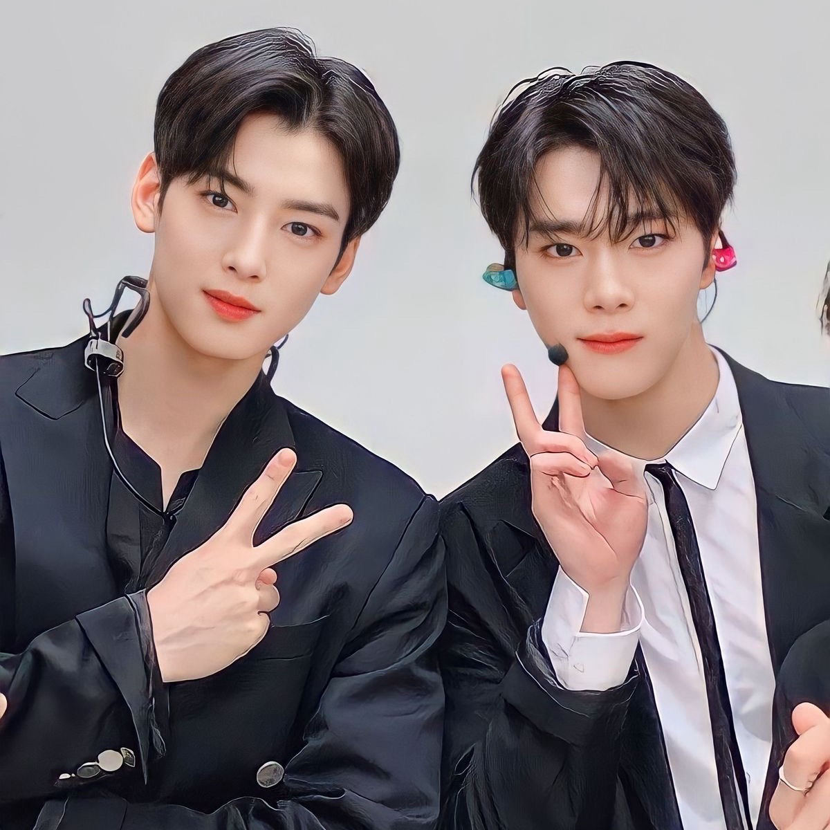 Behind-the-scenes cut of Cha Eunwoo