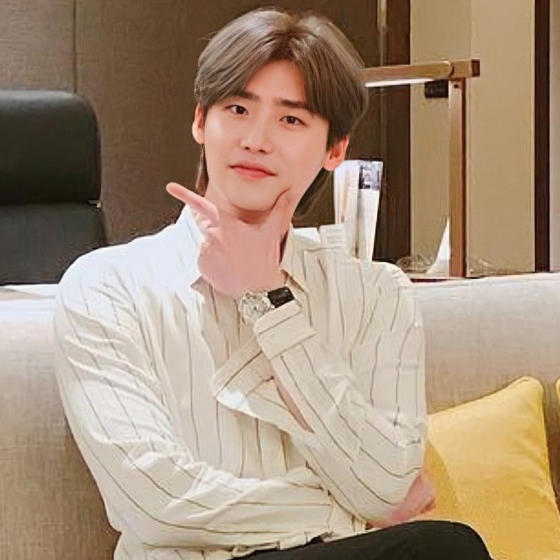 Behind-the-scenes cut of Lee Jongsuk