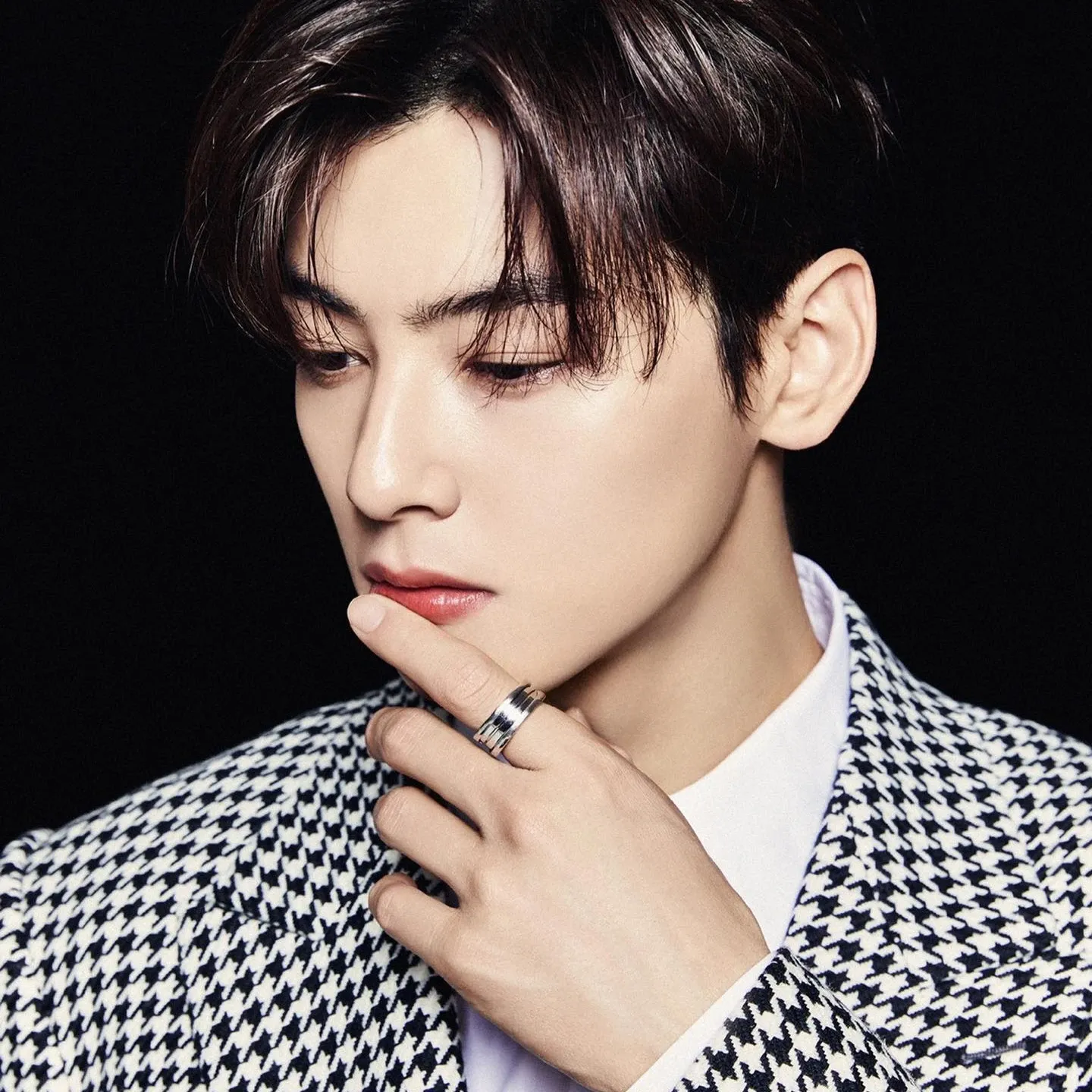 A moment captured by a fan of Cha Eunwoo