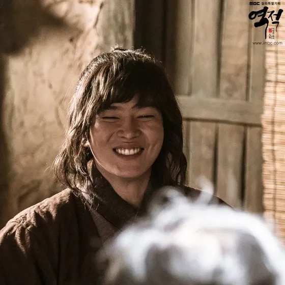 Latest photo of Yoon Kyunsang