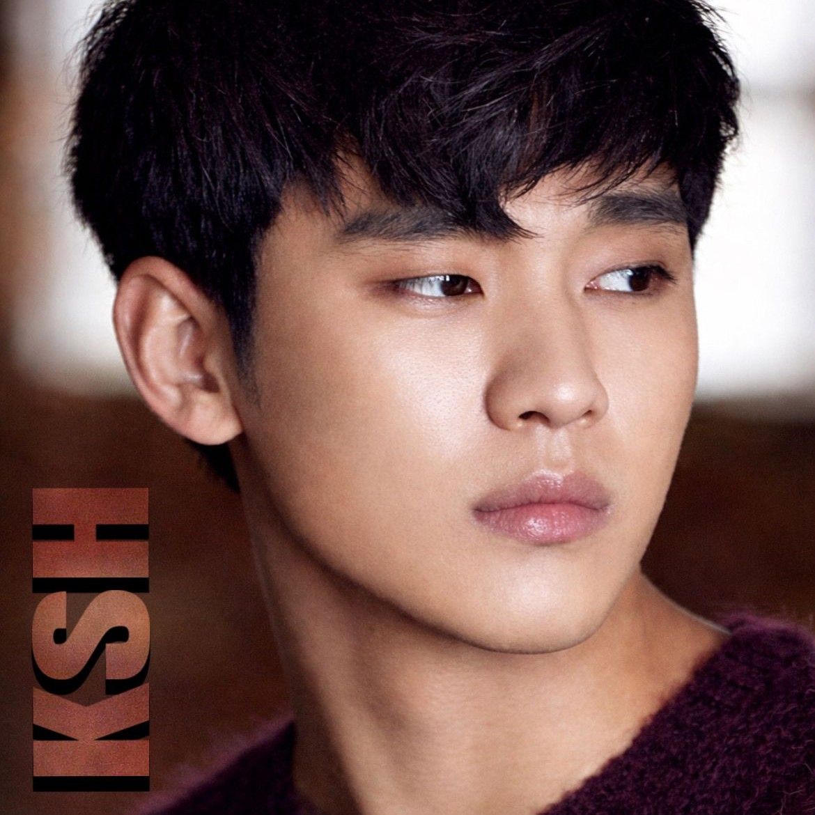 粉丝拍下的金秀贤瞬间