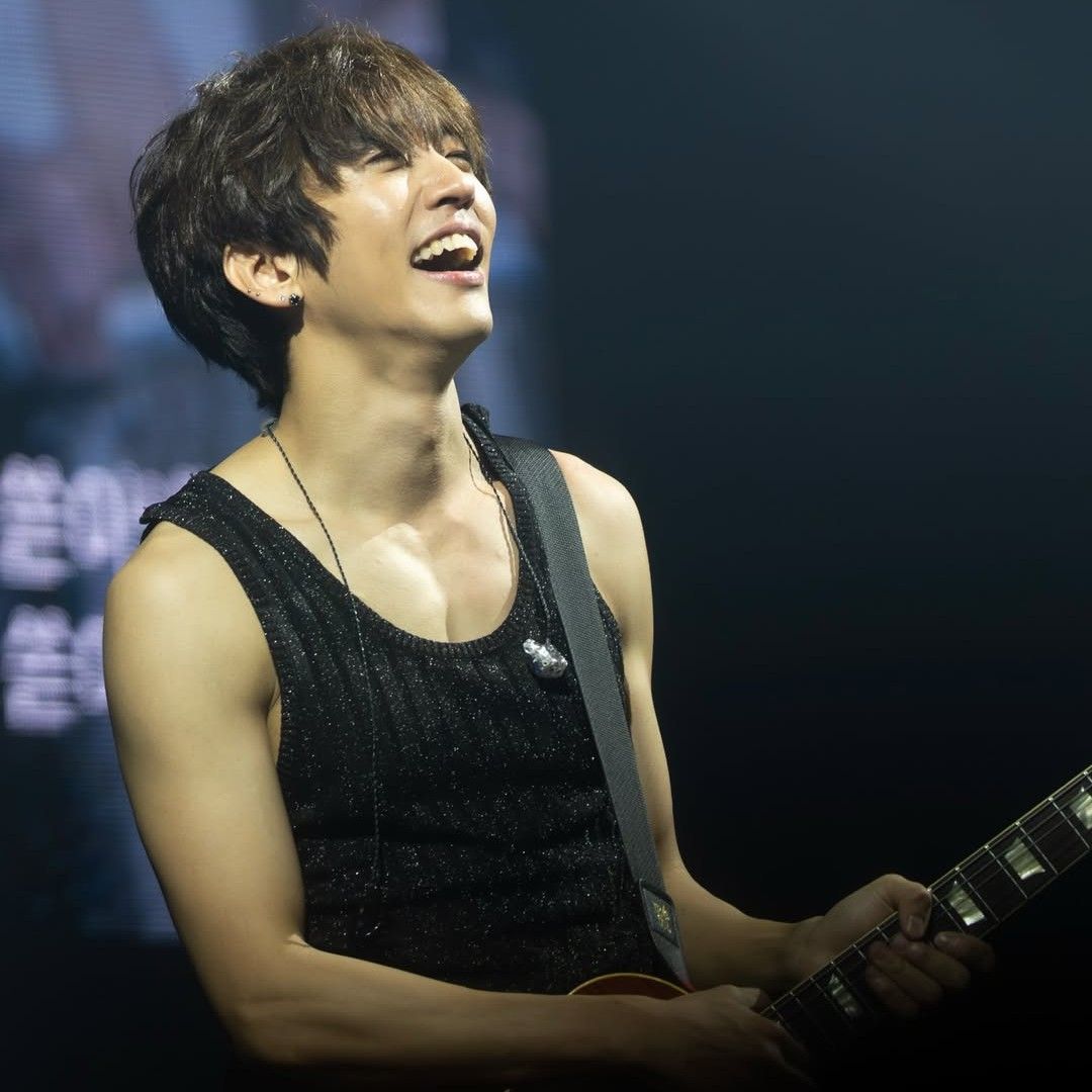 A moment captured by a fan of Lee Seungyoon