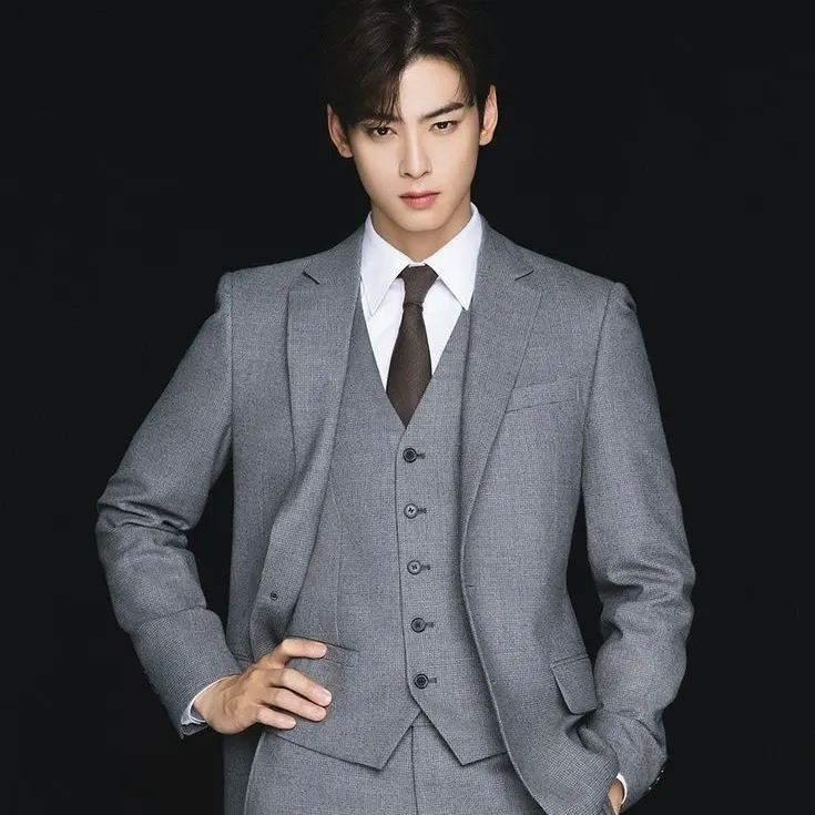 A moment captured by a fan of Cha Eunwoo