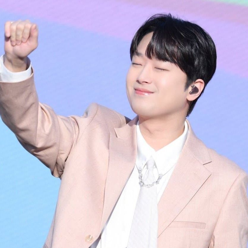 이찬원의 최신 사진