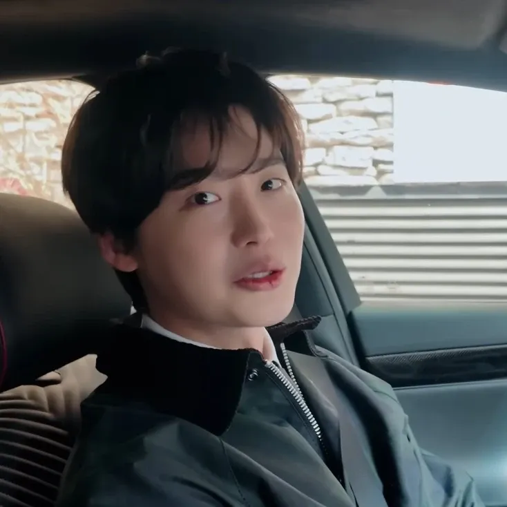 Behind-the-scenes cut of Lee Jongsuk