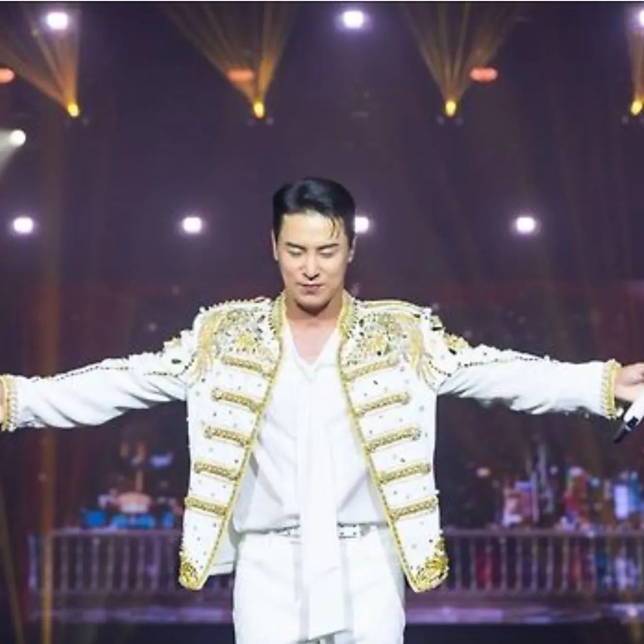 Recent activity shot of Jang Minho